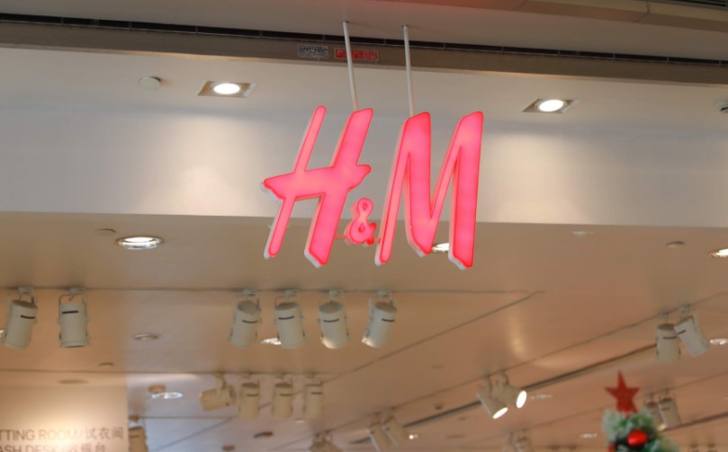 H&M的转型元年 2018财年线上市场收入涨22%_零售_电商之家