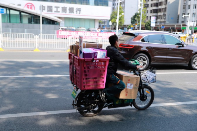 为缓解交通拥堵 纽约测试自行车送货_物流_电商之家