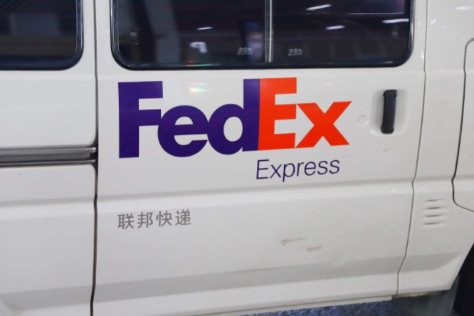 FedEx股价暴跌 什么是压倒物流企业的最后一根稻草？_物流_电商之家