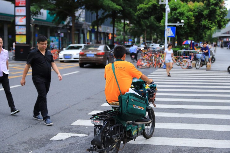 最高法、发改委：加强对快递员等新业态从业人员权益的司法保障_物流_电商之家